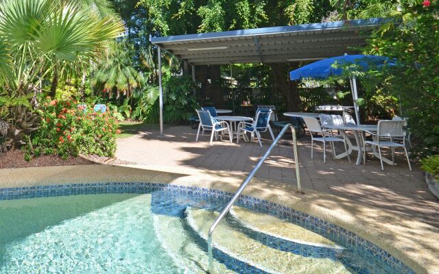 Roydon Beachfront Apartments