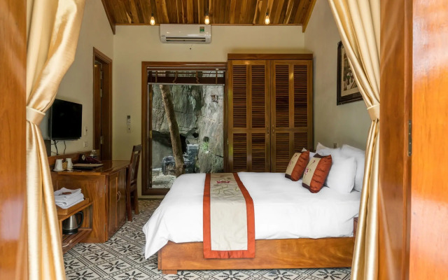Mua Caves Ecolodge