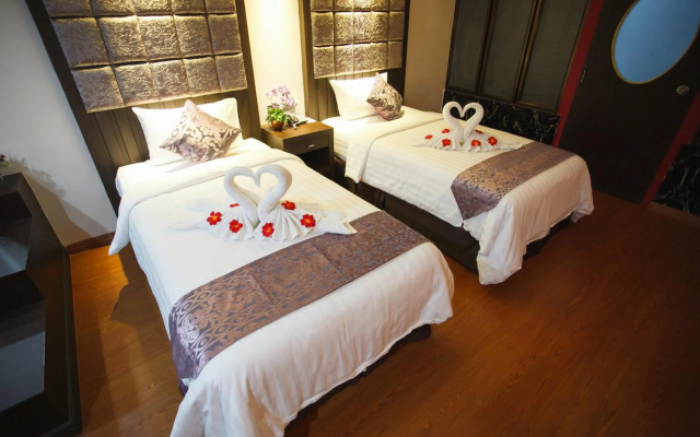 Grand Pink Hotel