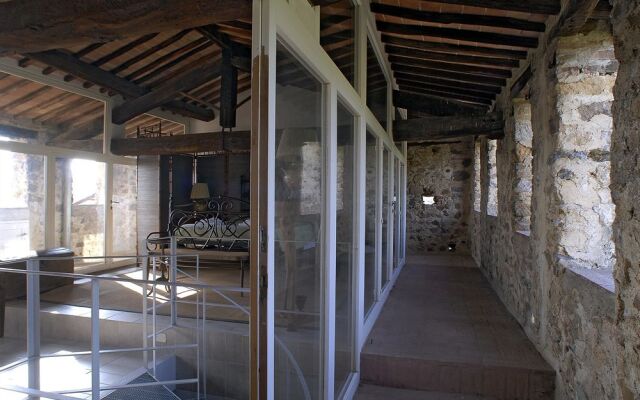 Castello Del Poggiarello Di Stigliano