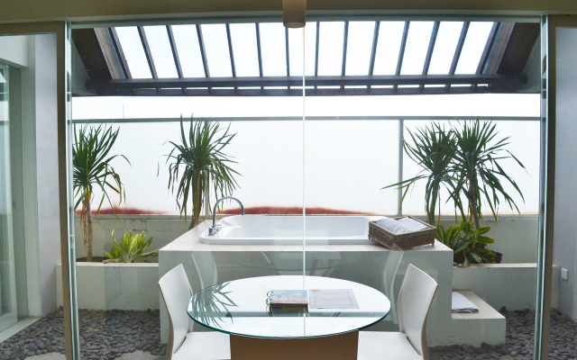 HARRIS Hotel & Residence Sunset Road Bali