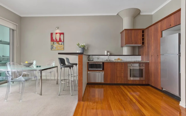 Perfect Location, Viaduct Harbour CBD