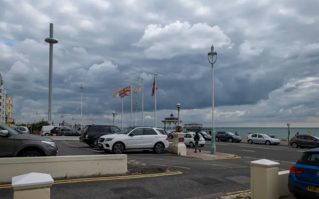 Fred's Flat With Sea View