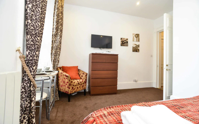 Belmont Street Apartment