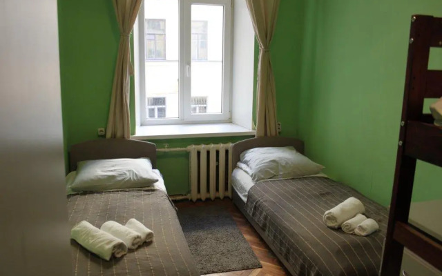Old Flat Hostel na Sovetskoy