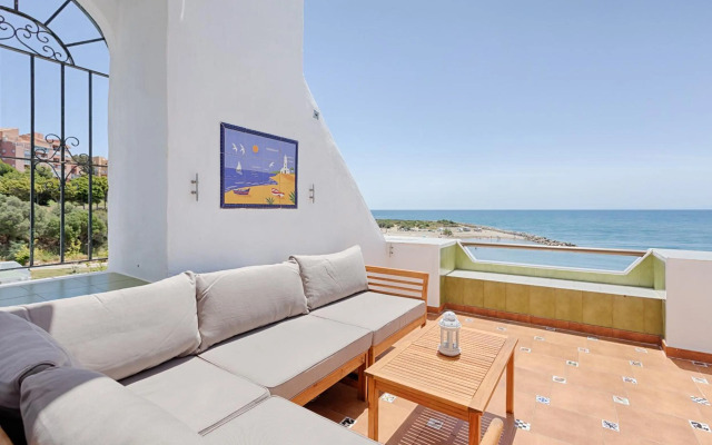 Front Sea View Apartment Estepona