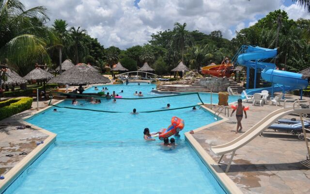 Hotel Rio Selva Resort Santa Cruz