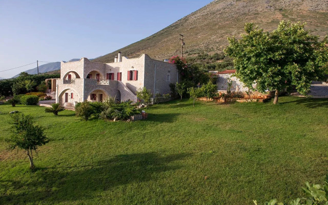 Sofia Mina Green Villa