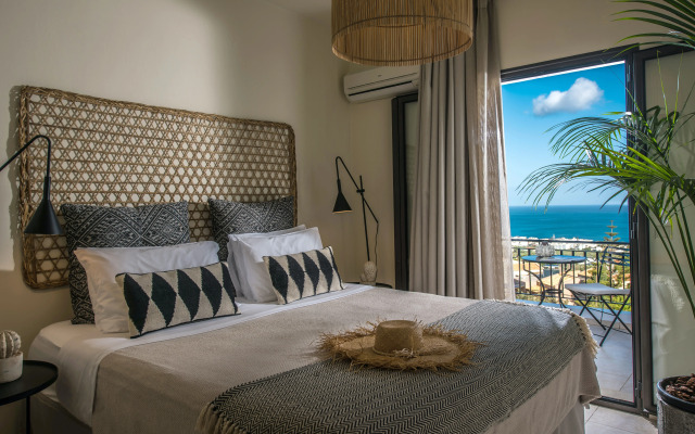 Creta Blue Boutique Hotel & Suites