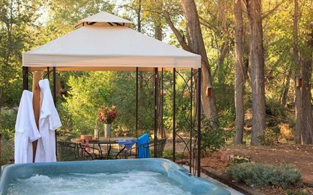 Casa Escondida Bed & Breakfast