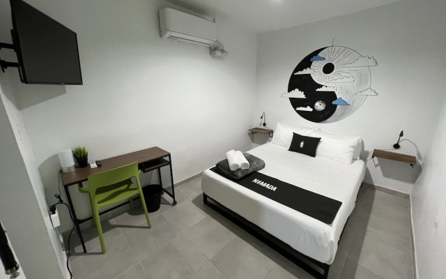 Nomada Beach Hostel - Adult Only