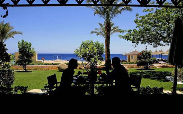 Melia Sinai
