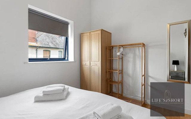 City Centre Spacious Apartment