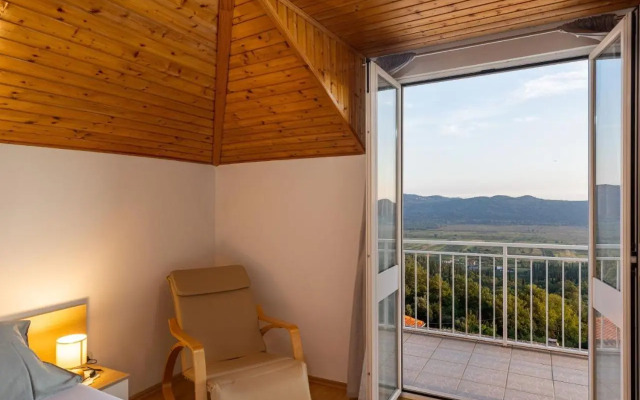 Apartment Source With Private Pool
