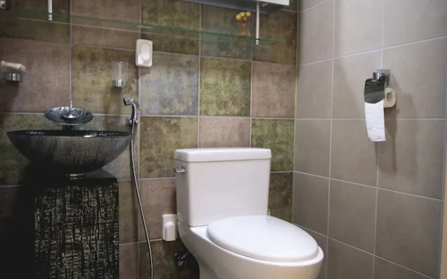 Private Family Homestay - Farm Square