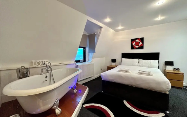 The Carlton Holiday Apartments