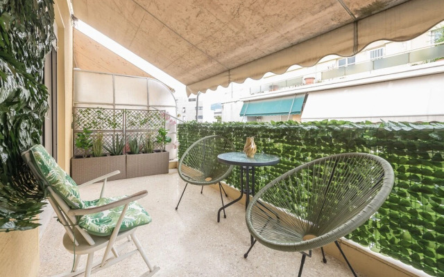 Supreme Suite with balcony by Cloudkeys