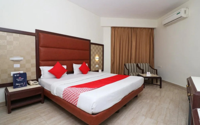 The Central Palm Hotel by OYO Rooms