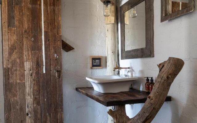 Desert Homestead Lodge