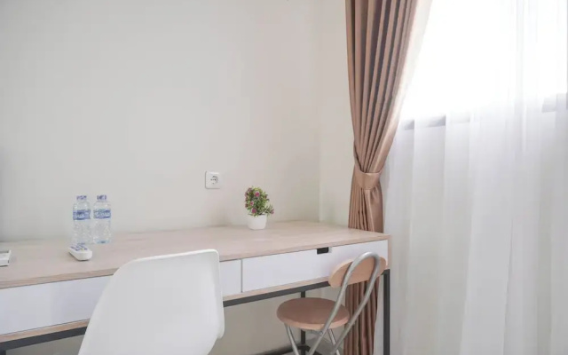Warm And Comfort Studio At Evenciio Margonda Apartment