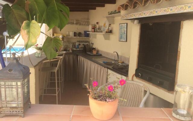 Casa sobre el Mar, a beautiful Oasis 1000m from beach