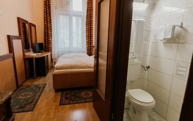 Tisza Hotel