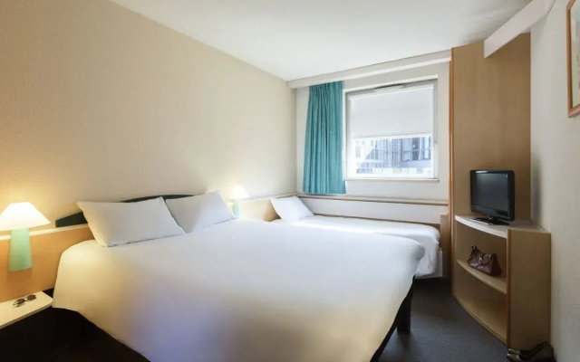 ibis Lyon Est Bron