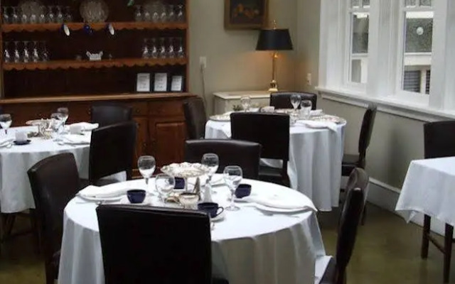 Rosewood Inn