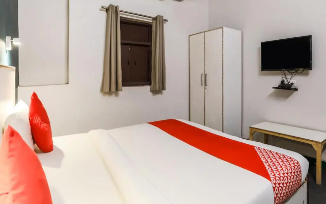 Green View Metro Hospital by OYO Rooms