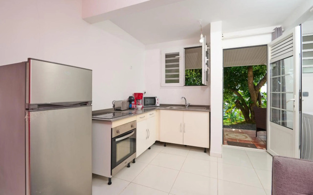 Suite cosy avec jacuzzi et jardin - BED AND COFFEE CITY