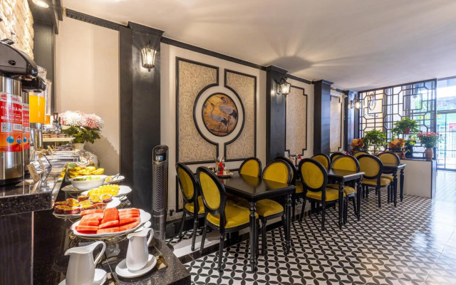 Hanoi House Hostel & Travel