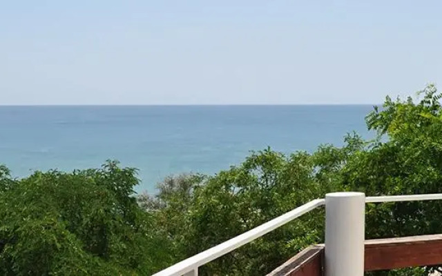 Prichal-Primorskiy Hotel