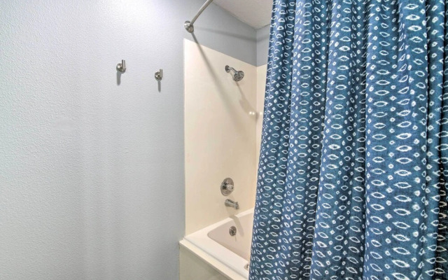 Updated Branson Condo w/ Indoor Pool Access!