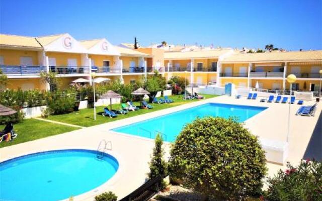 Sun & Pool Holiday Apartment