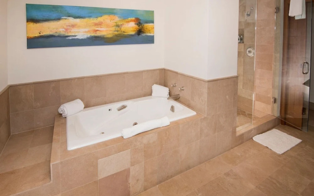 Lavish 3br 3.5ba Bachelor Gulch  Steps To Lifts 3 Bedroom Condo by RedAwning