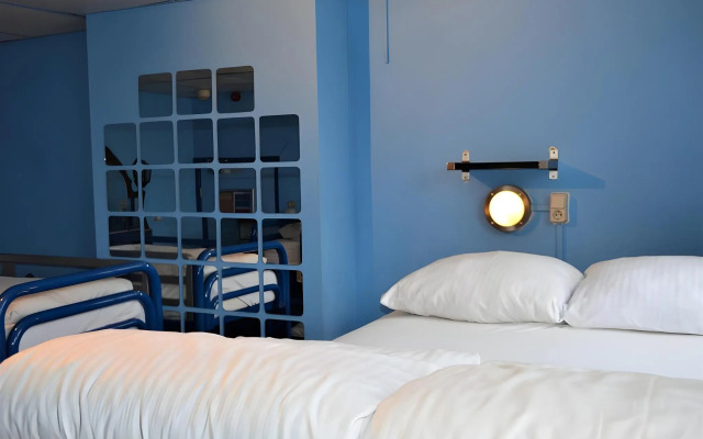 The Flying Pig Uptown Hostel