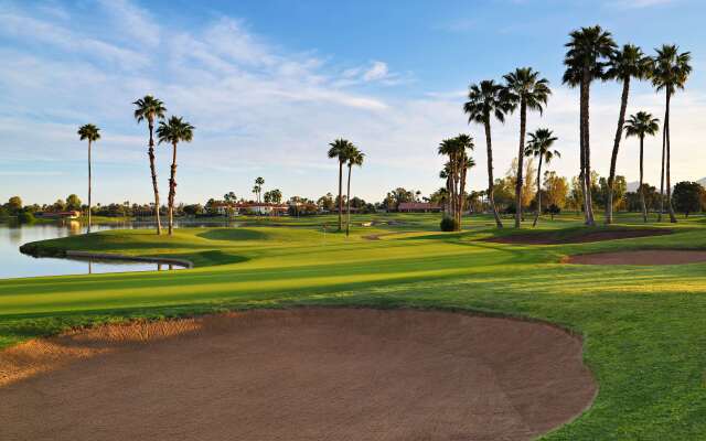 The Scottsdale Resort and Spa, Curio Collection by Hilton