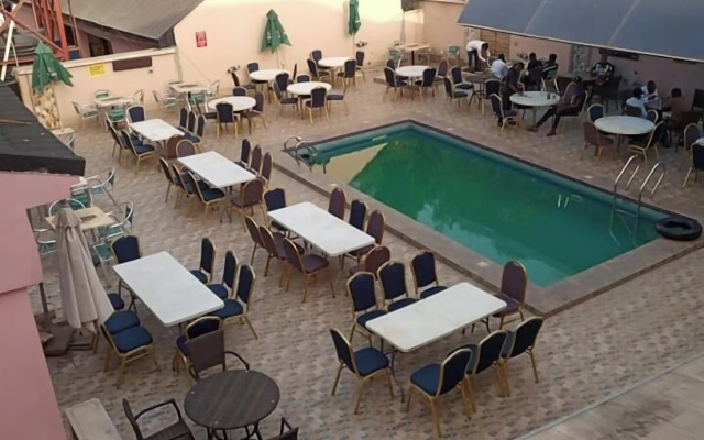 Hotel Valerie Suites