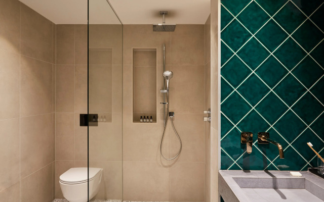 Hotel Indigo Berlin - East Side Gallery by IHG