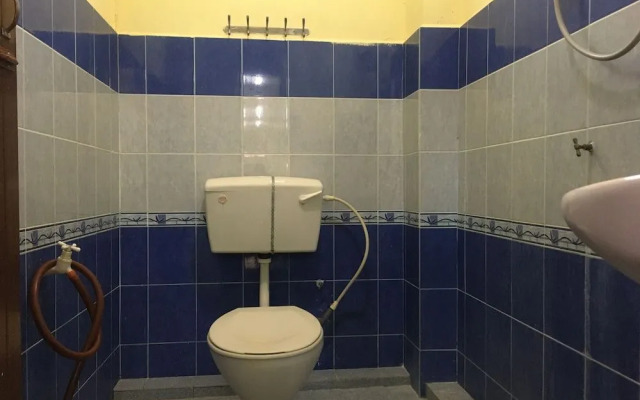 SPOT ON 89857 Azra Inn Rumah Tumpangan