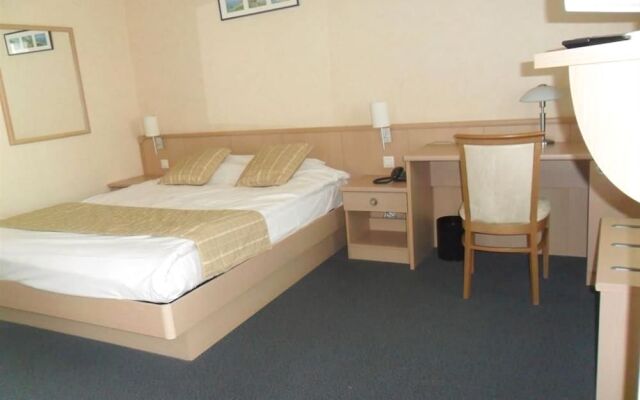 Hotel L'Océane Angers Parc Expo