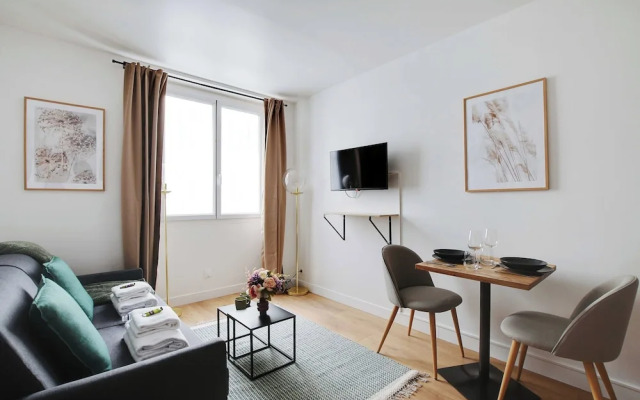 Peaceful Studio -2p- Moulin Rouge