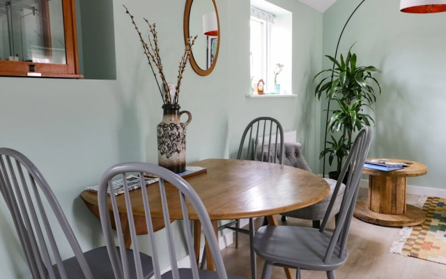 Robin's Nest Cottage