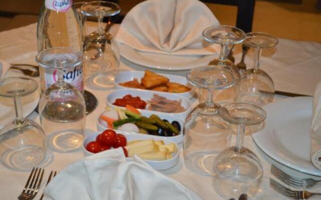 Appart Hotel Castilia Suites