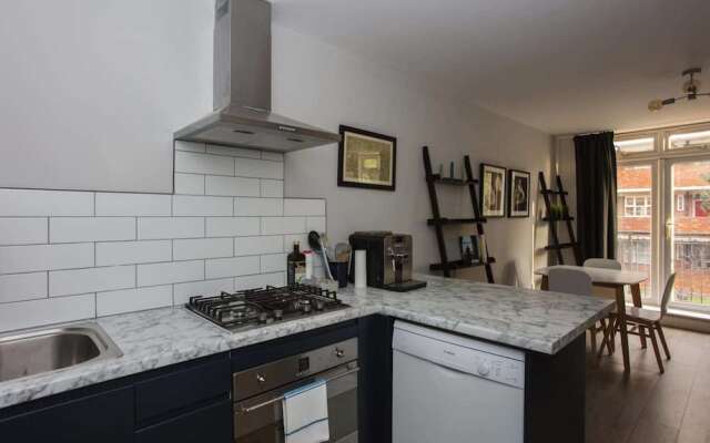 Lovely 2 Bedroom Flat Near Whitechapel Station