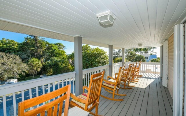 The Deckhouse by AMI Locals