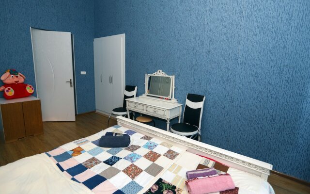 Апартаменты с 1 спальней возле серных бань