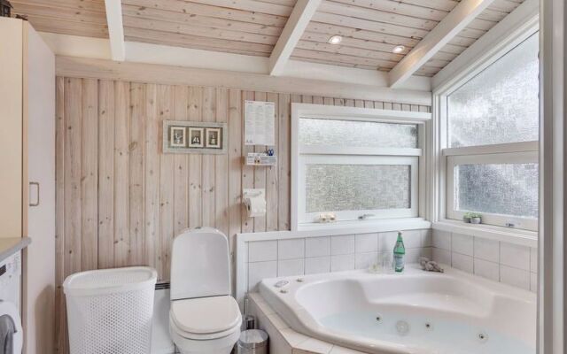 "Ove" - 500m from the sea in NE Jutland