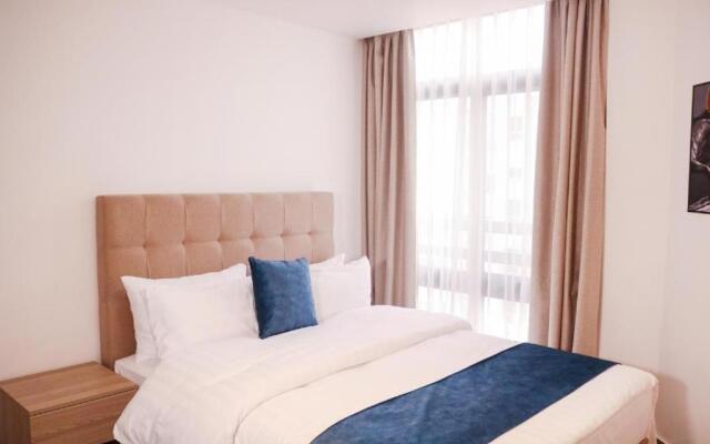 Red Carpet Suites