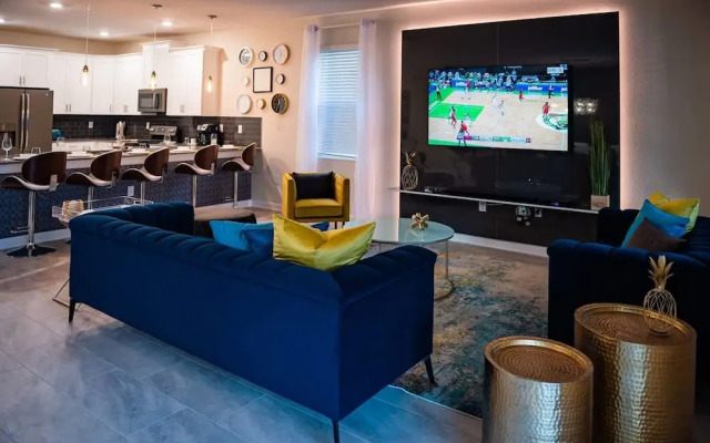 Luxury fun 9BR Near Disney Villa